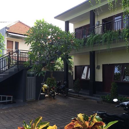 Rumah Kos 52 Tanjung Benoa Екстериор снимка
